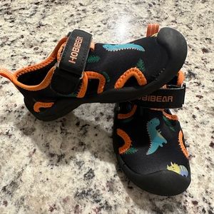 Dinosaur water shoes / sandals for toddler size 9 boy or girl